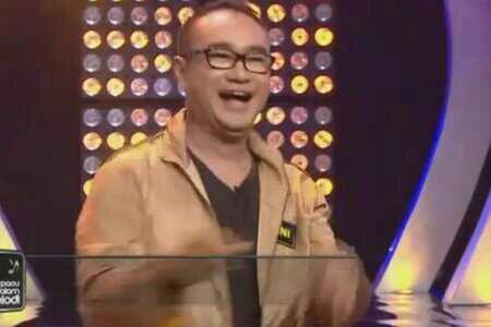 Alvin Adam: Yanni 'Trio Libels' DitemukanMeninggal di Toilet Bandara