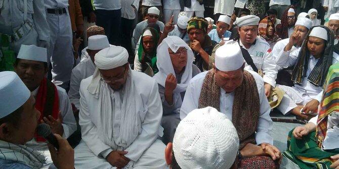 &#91; Berita Petamburan Barokah &#93; - 18 Anggota disidang, FPI tak kapok demo Ahok