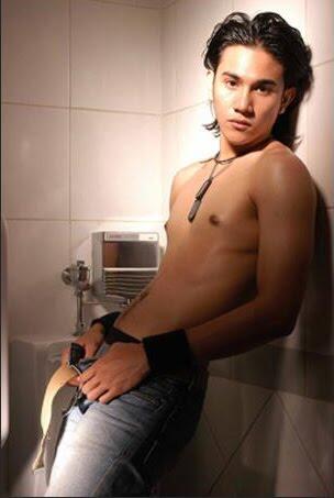 &#91;FOTO HOT&#93; 8 Selebritis Indonesia Yang Tidak Pernah Memakai BH