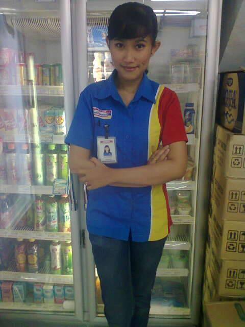 &#91;FOTO HOT&#93; Kumpulan Foto Kasir Indomaret Yang Cakep-Cakep