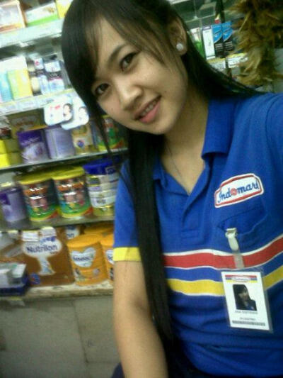 &#91;HOT BB 17++&#93; Kumpulan Foto Kasir Indomaret Yang Cakep-Cakep