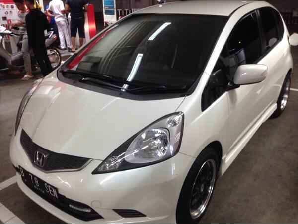All New Jazz RS A/T 2011 WHITE PEARL - PUTIH MUTIARA KM7rb++