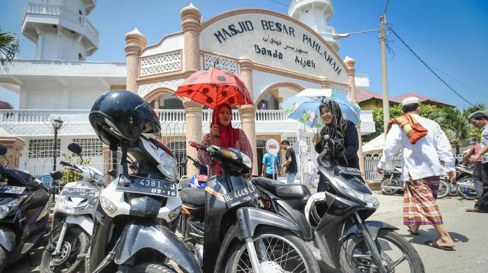 Kisah Wanita-wanita Pengaman Masjid