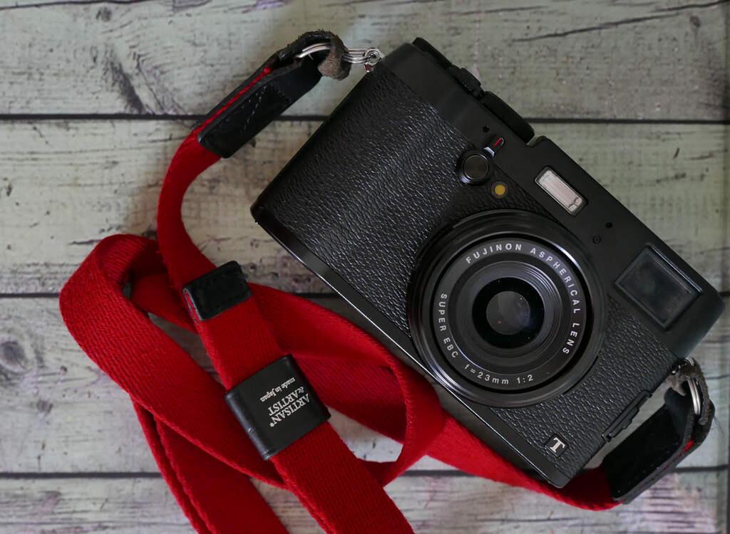 Review Fujifilm X-100T: Kamera prosumer canggih berdesain retro