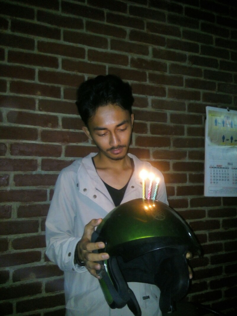 temen gua ulang tahun gan mohon doanya...!!