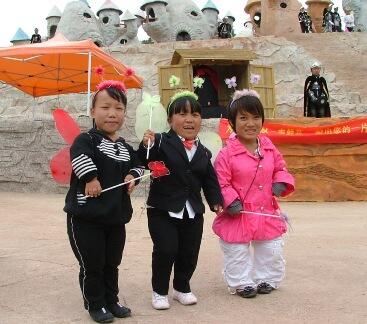 Dwarf Empire, Desa Kuraci di China