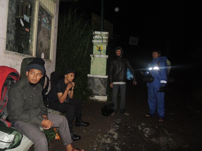PENDAKIAN MERBABU 30 DES 2104