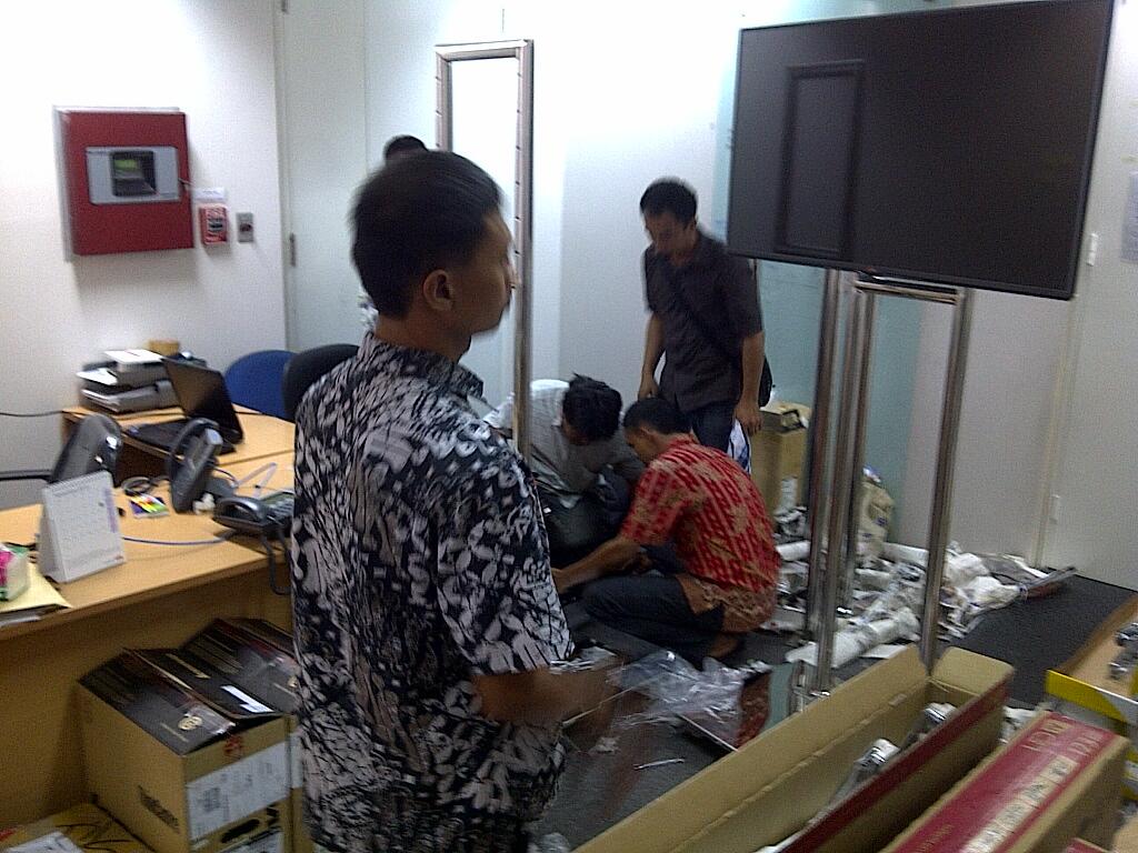 Aneka Bracket Tv Lcd Led Plasma Merek NB/DM + PEMASANGAN SE JAKARTA