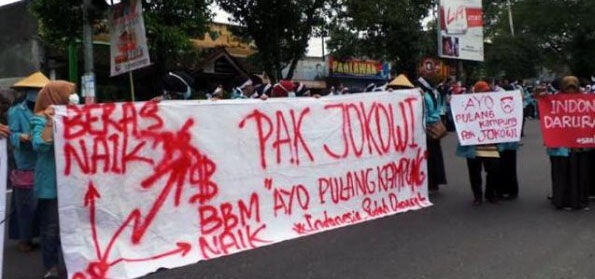 &#91;PANASTAK STROKE&#93; Solo &quot;Bergejolak&quot; Desak Jokowi Turun
