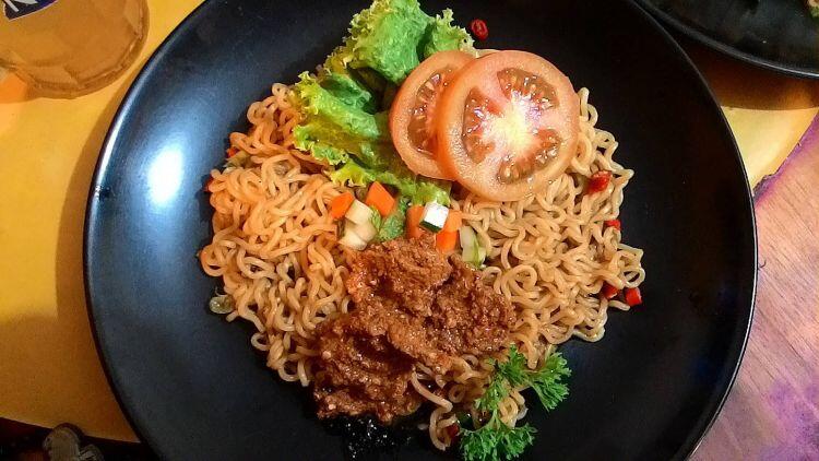 Resep - Resep Membuat Mie Instan Seperti di Bungkusnya 