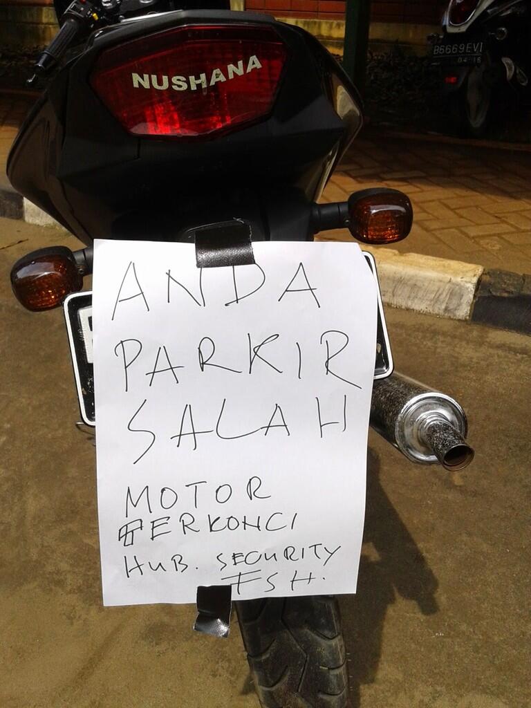 Catatan Gokil Saat Anda Salah Parkir
