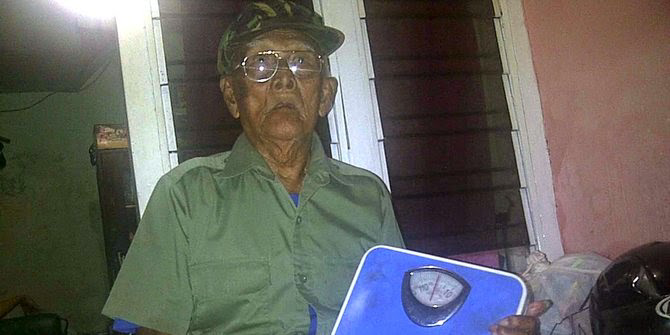 Veteran tukang timbang keliling, capek cari perhatian pemerintah