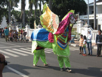 KOTA KECIL ITU BERNAMA &quot; CIREBON &quot;