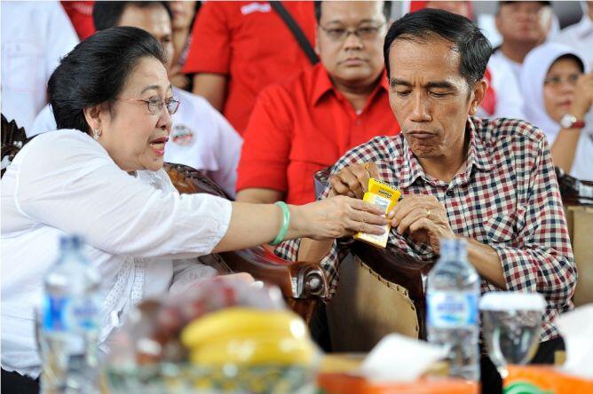 Komunikasi Mega dan Jokowi Momen Penting yang Dinantikan Banyak Pihak