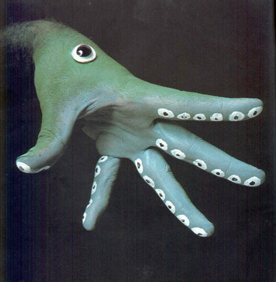 Ketika Tangan Menjadi Kanvas