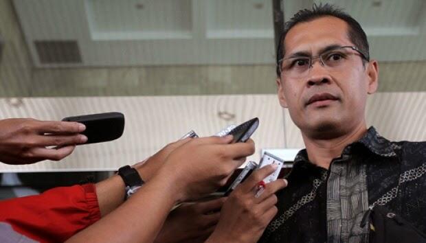 Iwan Piliang Berkata; "Jokowi, Apakah Anda Masih Shalat?"