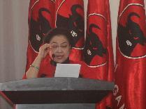 &#91;AMPUH &amp;DAHSYAT&#93; Megawati Pidato, Kader PDIP Kena Serangan Jantung