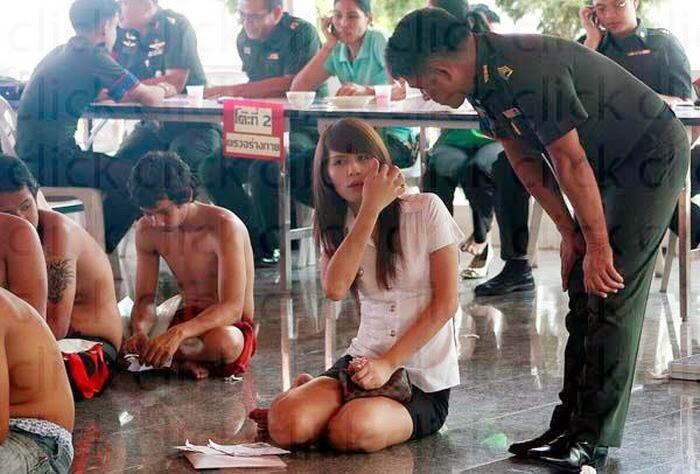 Disaat Banyak &quot;Gadis&quot; Cantik Ikut Dalam Perekrutan Tentara Wajib Militer Thailand