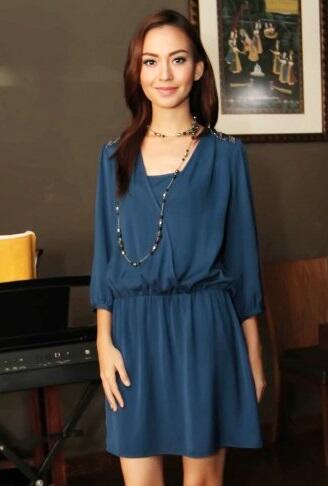 -- &#91; AJAIB ! &#93; Karina Nadila, Si Cantik Yang Jago Terawang Masa Depan --