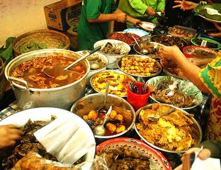 Nasi Jamblang, Sejarah dan Pernak-pernik Si Nasi &quot;Antimainstream&quot;