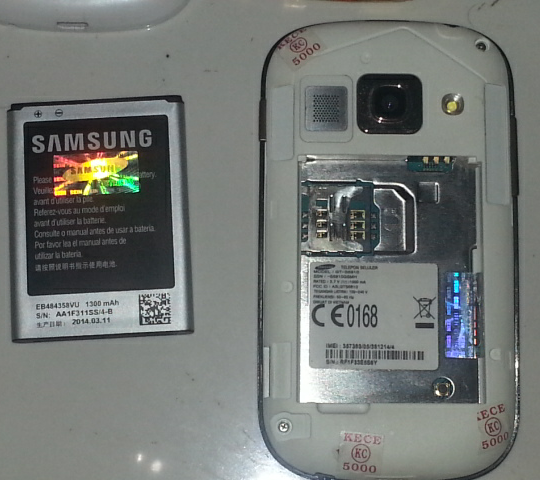 Samsung Galaxy Fame GT-S6810 White ada flash