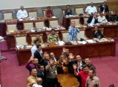 &#91;AKHIRNYA DOK&#93; Diuji Sekitar 2 Jam, Komjen Badrodin Disetujui Komisi III Jadi Kapolri