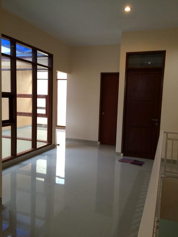 Tolong Dilihat Gan Sepuh Ada Yang Lain Di Rumah Ini