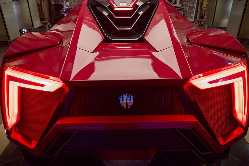 Lykan Hypersport полиции Дубая