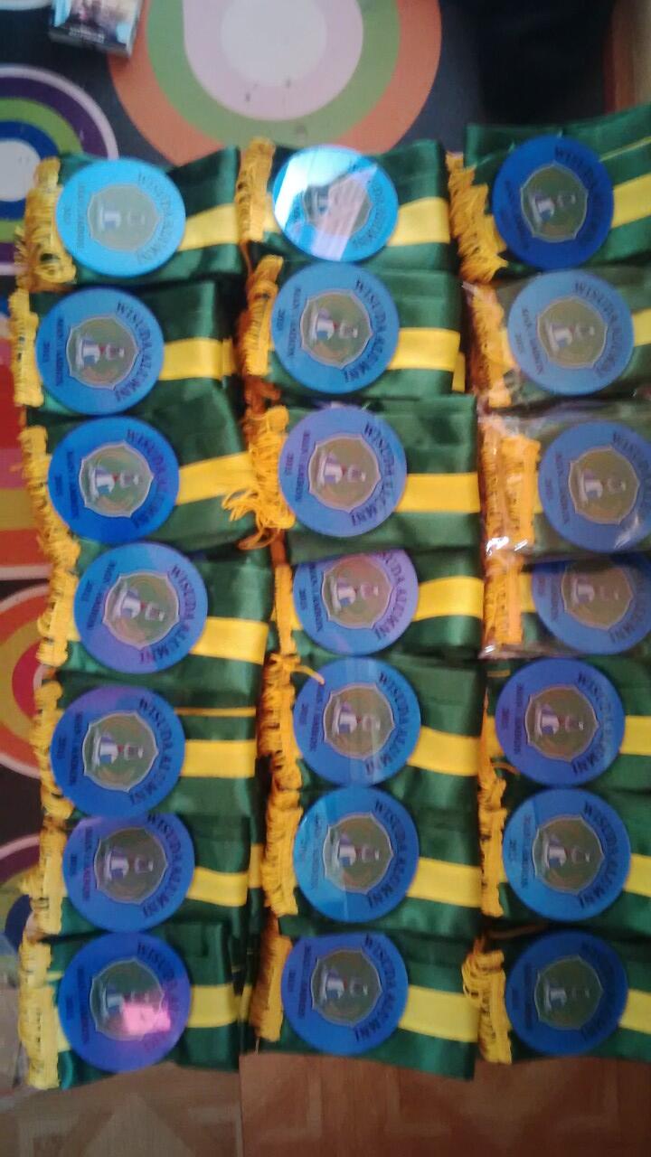 patung wisuda,plakat wisuda,samir wisuda,medali wisuda,kualitas BAGUS!!