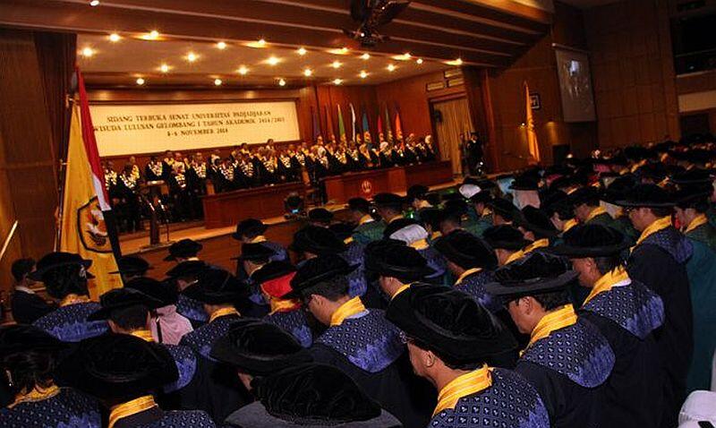  -- SHARE -- Gimana sih rasanya wisuda (bagi pengalaman dong) ?
