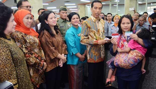 Jokowi Janji Serahkan Kartu Indonesia Sehat dan Pintar