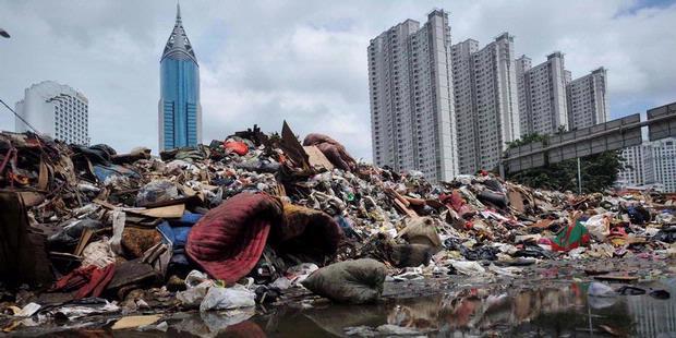 Ketika Kita Menyadari Bumi Adalah Tempat Tinggal, Dan Manusia Hanya Menumpang Hidup