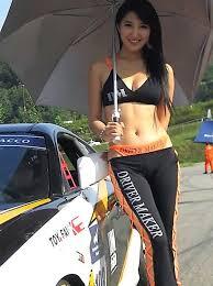 (Thread Damai) 25 Umbrella girl akan sambut tamu KAA di Bandara Husein Sastranegara