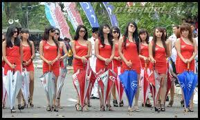 (Thread Damai) 25 Umbrella girl akan sambut tamu KAA di Bandara Husein Sastranegara