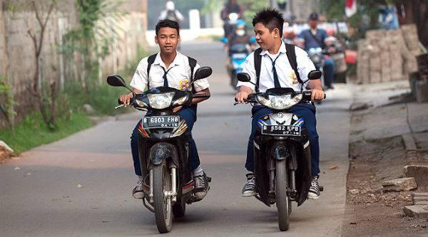 &#91;Wajib&#93;Ngaku Deh, Agan Pengendara Motor? Pasti Pernah Mengalami 20 Nasib Ini! 
