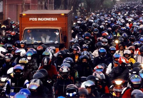 &#91;Wajib&#93;Ngaku Deh, Agan Pengendara Motor? Pasti Pernah Mengalami 20 Nasib Ini! 