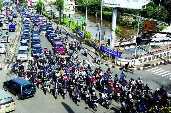 &#91;Wajib&#93;Ngaku Deh, Agan Pengendara Motor? Pasti Pernah Mengalami 20 Nasib Ini! 