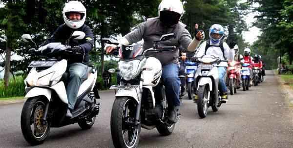 &#91;Wajib&#93;Ngaku Deh, Agan Pengendara Motor? Pasti Pernah Mengalami 20 Nasib Ini! 