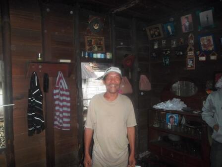 Tolong trawang poto ini