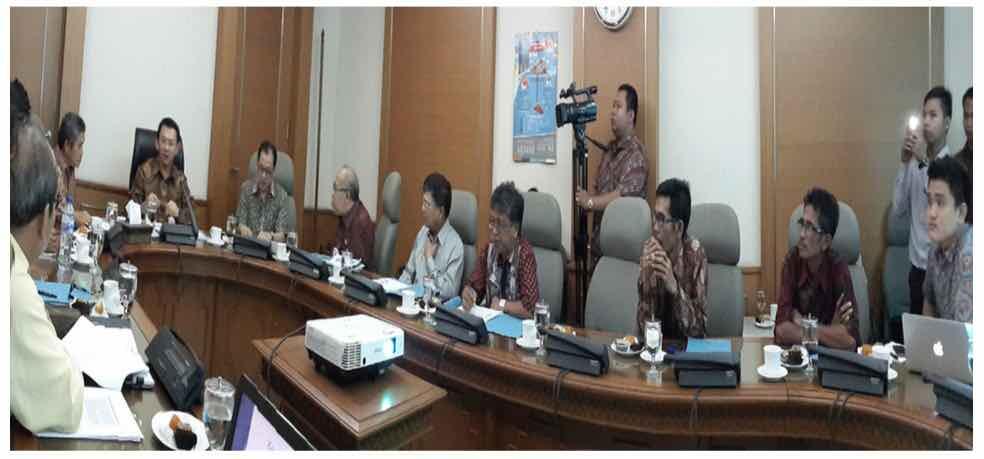 SOLUSI BANJIR KIRIMAN & CADANGAN AIR JAKARTA: TOL AIR di Bawah Sungai