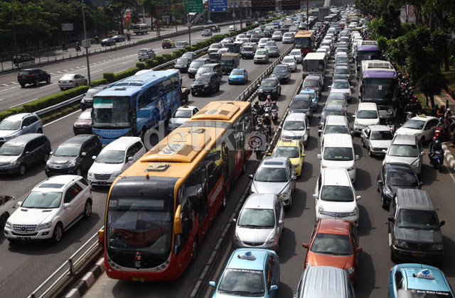 &#91; imbas Penutupan jln &#93; Macet Parah Sergap Gatsu gan...