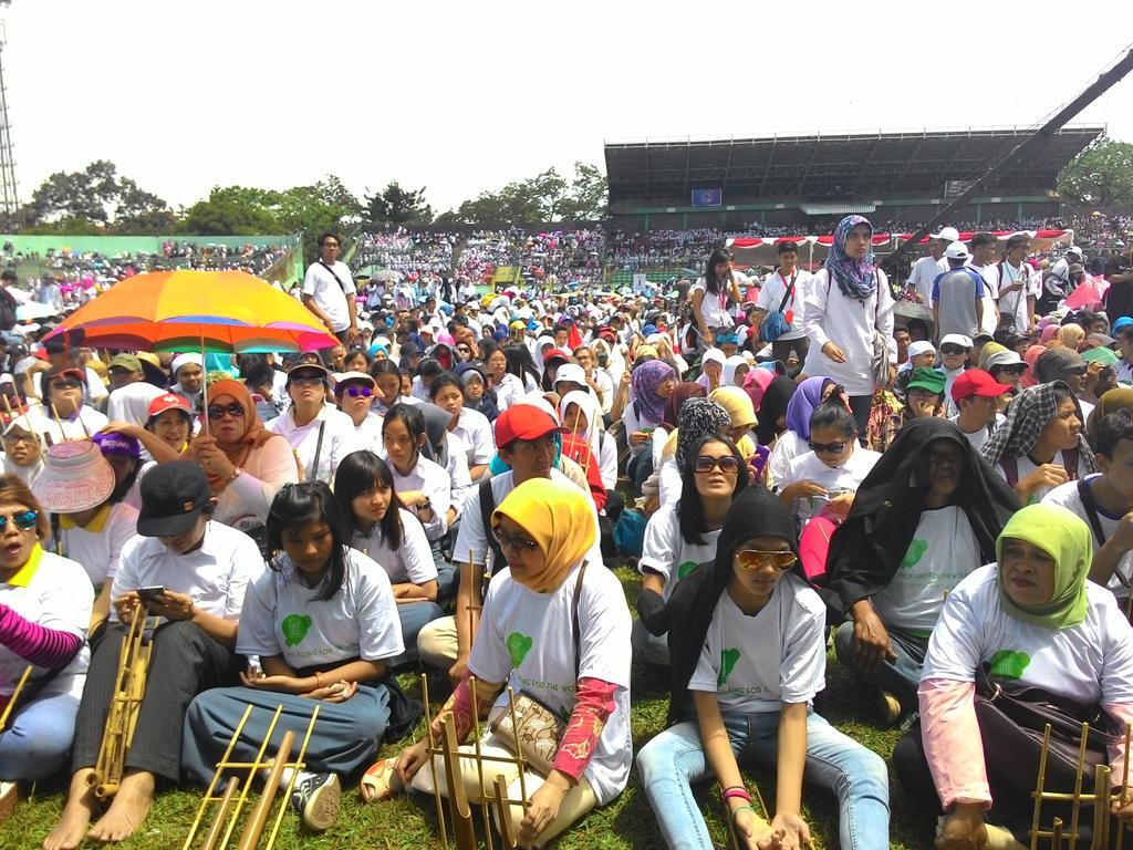 "Halo Halo Bandung" Menembus "World Guinness Book of Record"