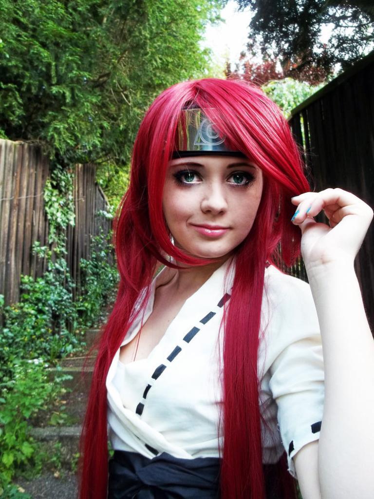 10 Cosplayer Wanita Paling Cantik dan Seksi di Anime NARUTO