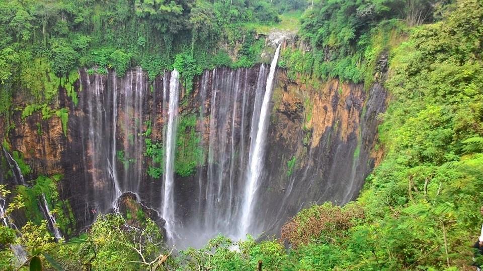 Tumpak Sewu, Salah satu air terjun TERcantik se dunia gan... iya, seDUNIA !