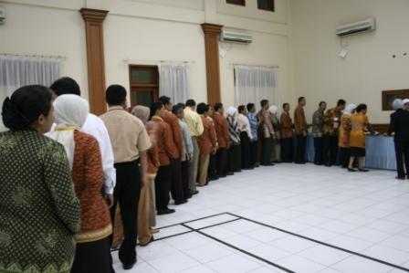 Pelajaran Berharga di Balik Mengantri