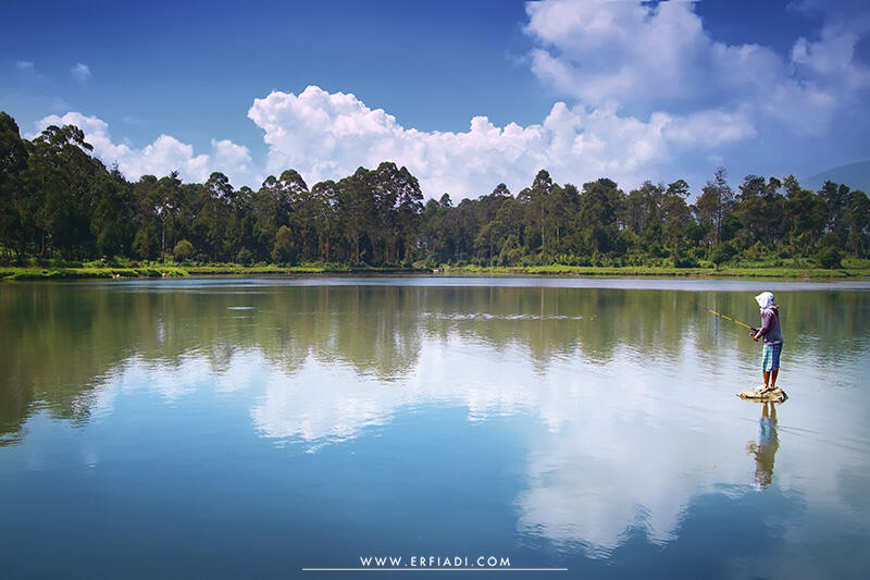 Bandung diciptakan tuhan saat Terseyum