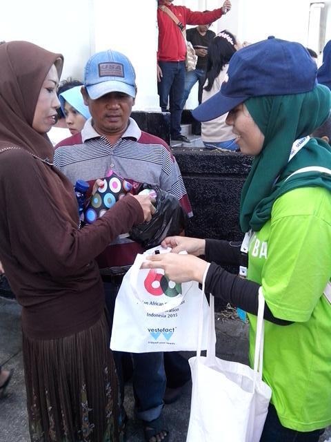 #SaveEarth Gerakan Diet Kantong Plastik, Bandung Sudah Memulai, Anda?