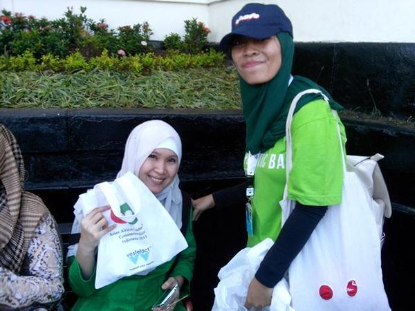 #SaveEarth Gerakan Diet Kantong Plastik, Bandung Sudah Memulai, Anda?
