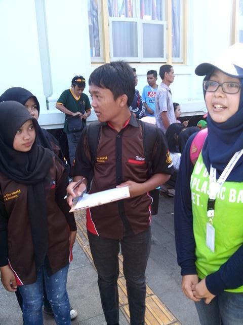 #SaveEarth Gerakan Diet Kantong Plastik, Bandung Sudah Memulai, Anda?