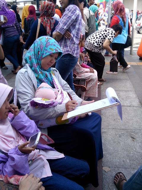 #SaveEarth Gerakan Diet Kantong Plastik, Bandung Sudah Memulai, Anda?